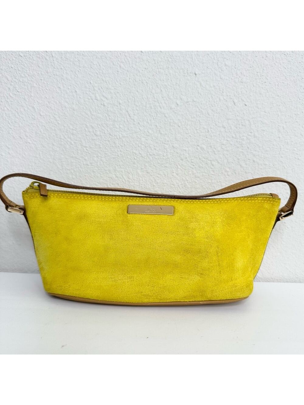 GUCCI Vintage Yellow Suede Shoulder Small Boat Bag Made in Italy Rare 90s Style